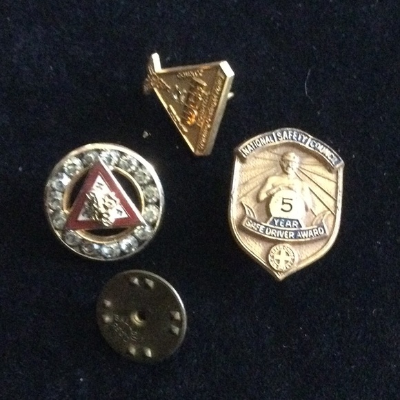 3 Antique Pin or Tie Tacks Possibly Gold & Diamond - Picture 5 of 6